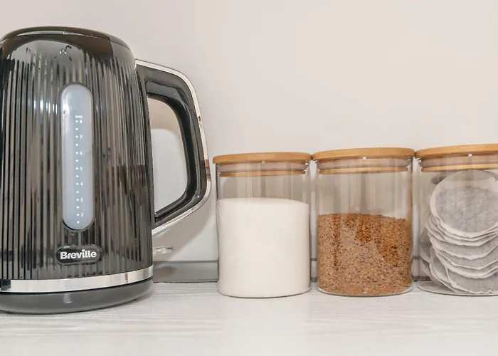 Chapel Allerton Retreat For Families Parking - Pass The Keys Apartman *