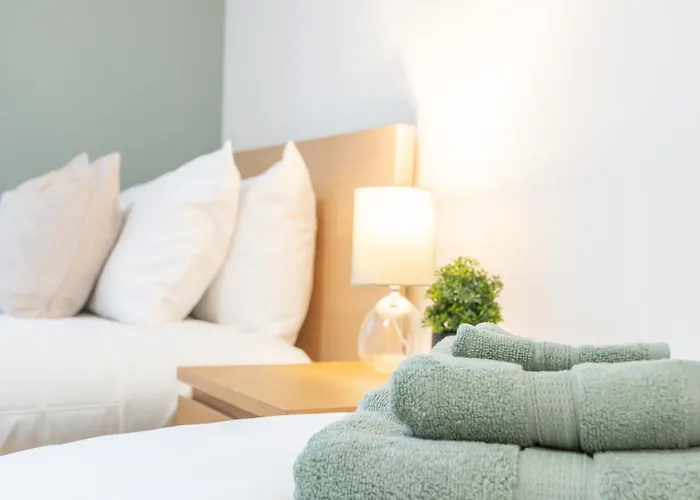 Chapel Allerton Retreat For Families Parking - Pass The Keys