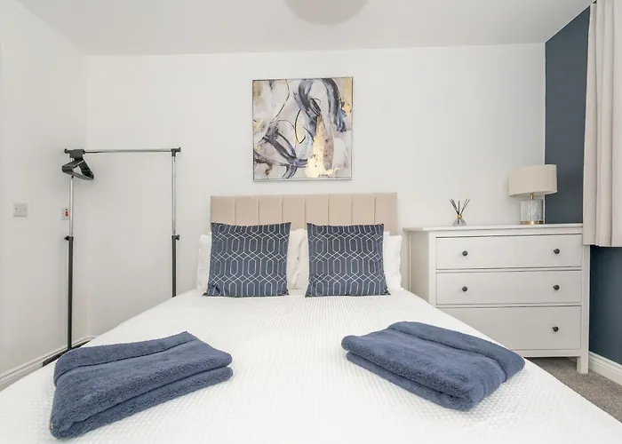 Chapel Allerton Retreat For Families Parking - Pass The Keys