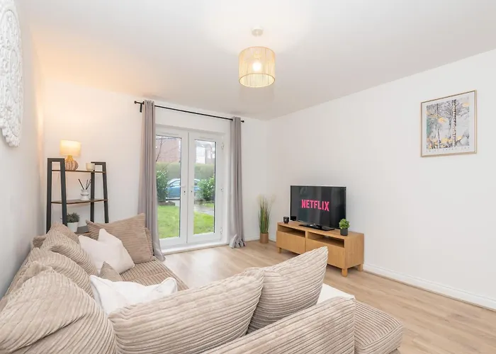 Chapel Allerton Retreat For Families Parking - Pass The Keys